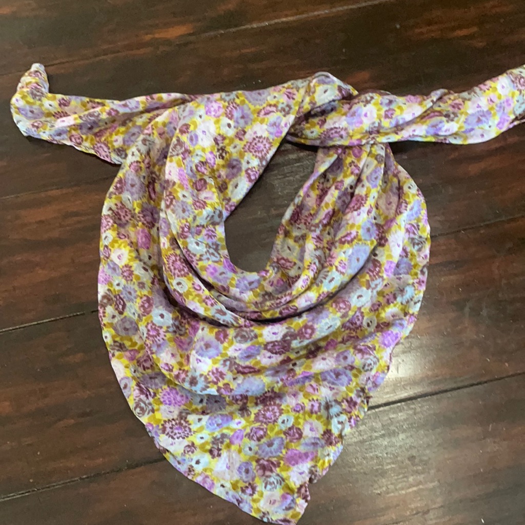 Vintage 100 Silk Scarf 41 X 41